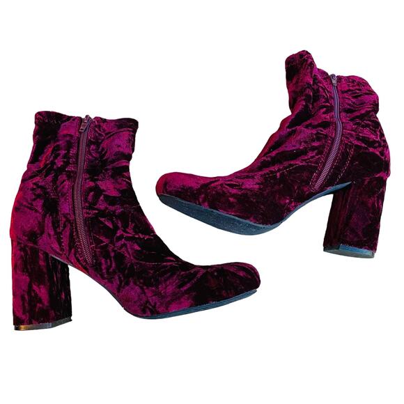 MIA Vickie crushed velvet booties berry red US 9,5M Mod Go-Go Fashion Booties - Picture 2 of 11